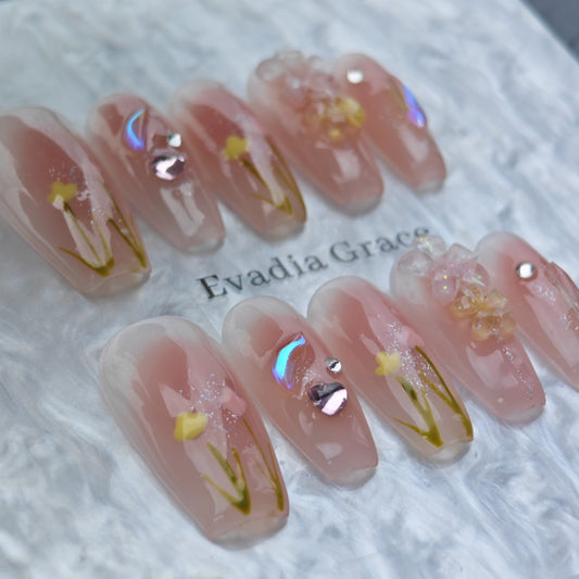 Pastel Yellow Blooming Garden Press-On Nails