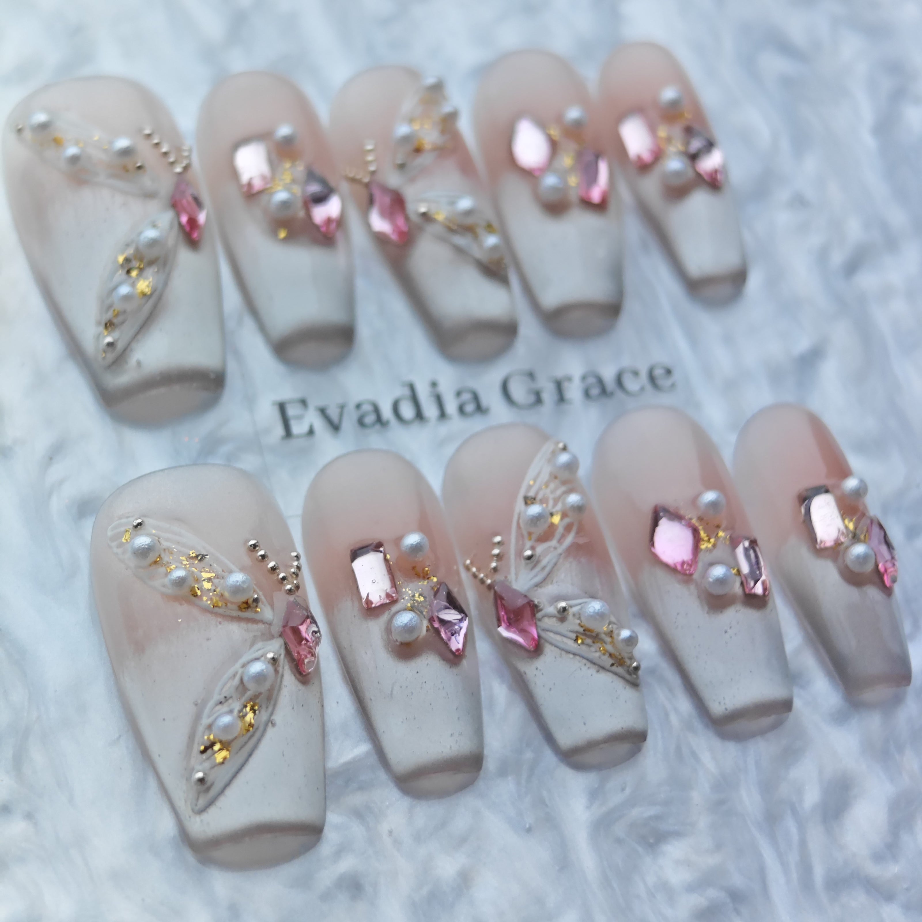 Elegant Butterfly Pearl Press-On Nails