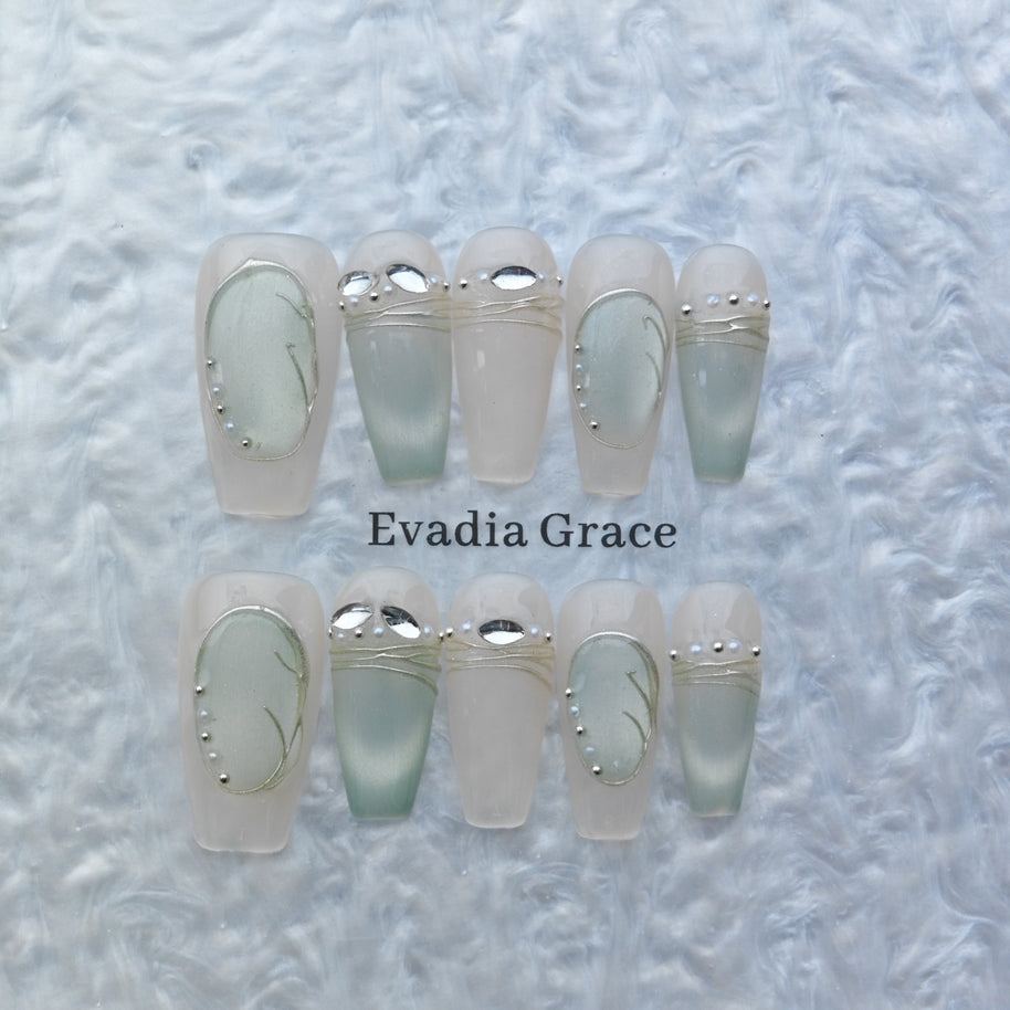 Elegant Silver Green Oval Accent Press-On Nails