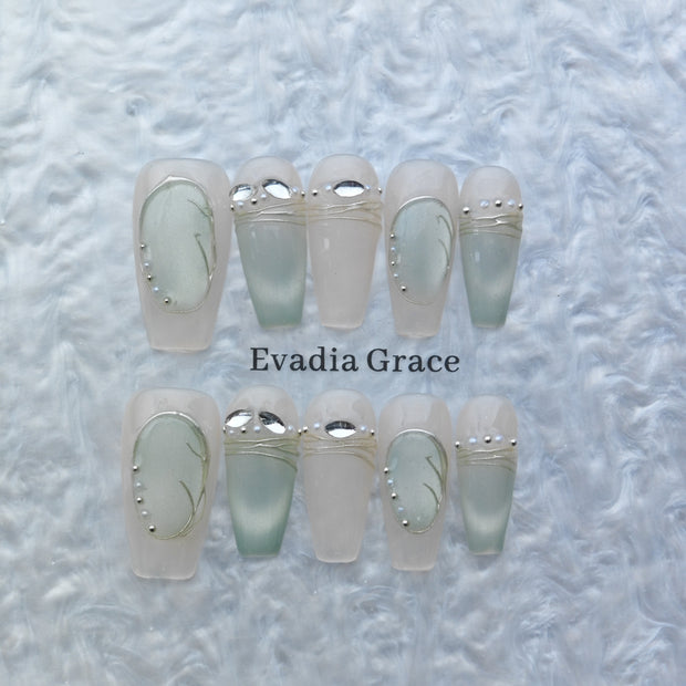Elegant Silver Green Oval Accent Press-On Nails