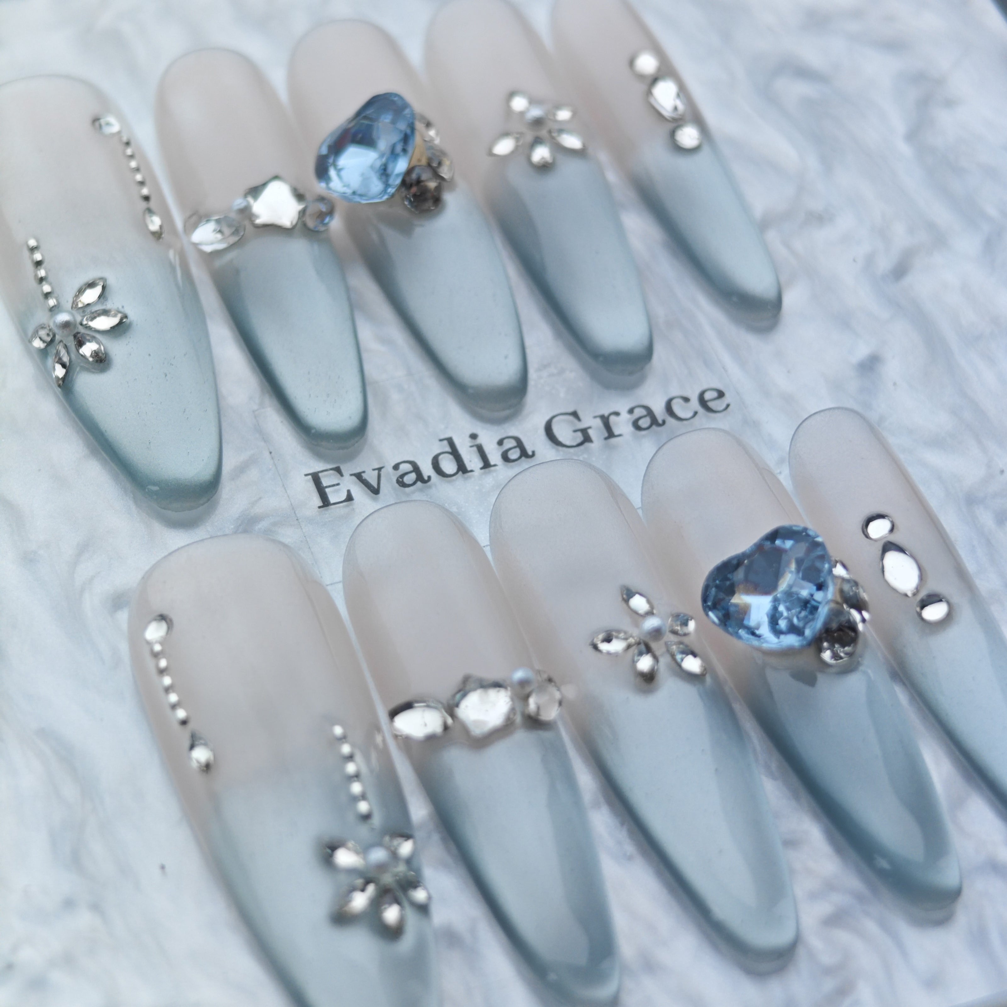 Blue Heart Crystal Ombre Press-On Nails – Elegant Gray Gradient with 3D Rhinestone Accents | Long Stiletto Fake Nails | Reusable Luxury Nail Art Tips