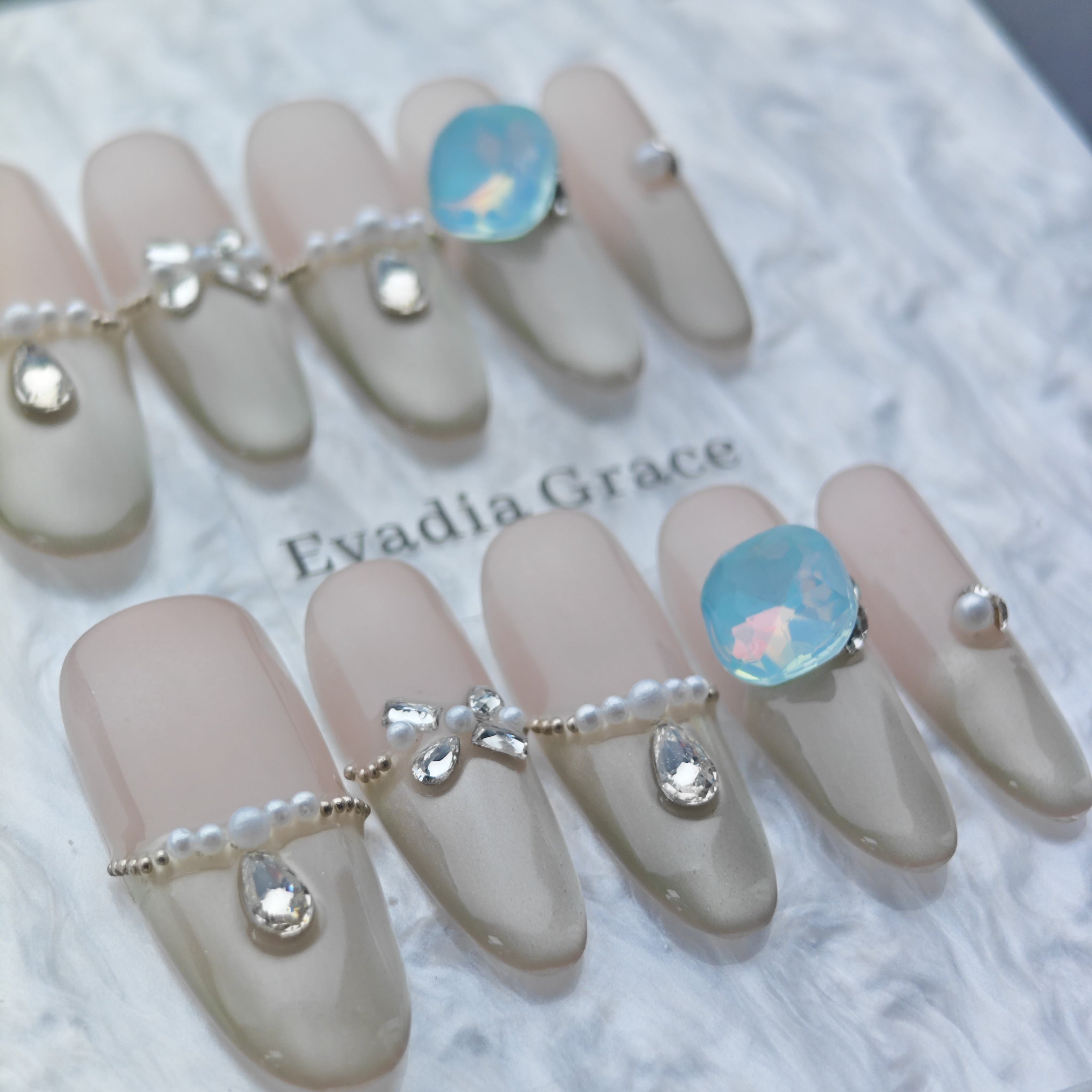 Lavender Dream Gradient Press-On Nails – Sparkling Crystal Heart & Butterfly Accents | Long Coffin Luxury Fake Nails | Reusable Elegant Nail Art Tips