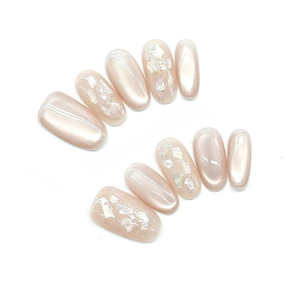 Minimalist Shell Aesthetic Nails by EvadiaGrace