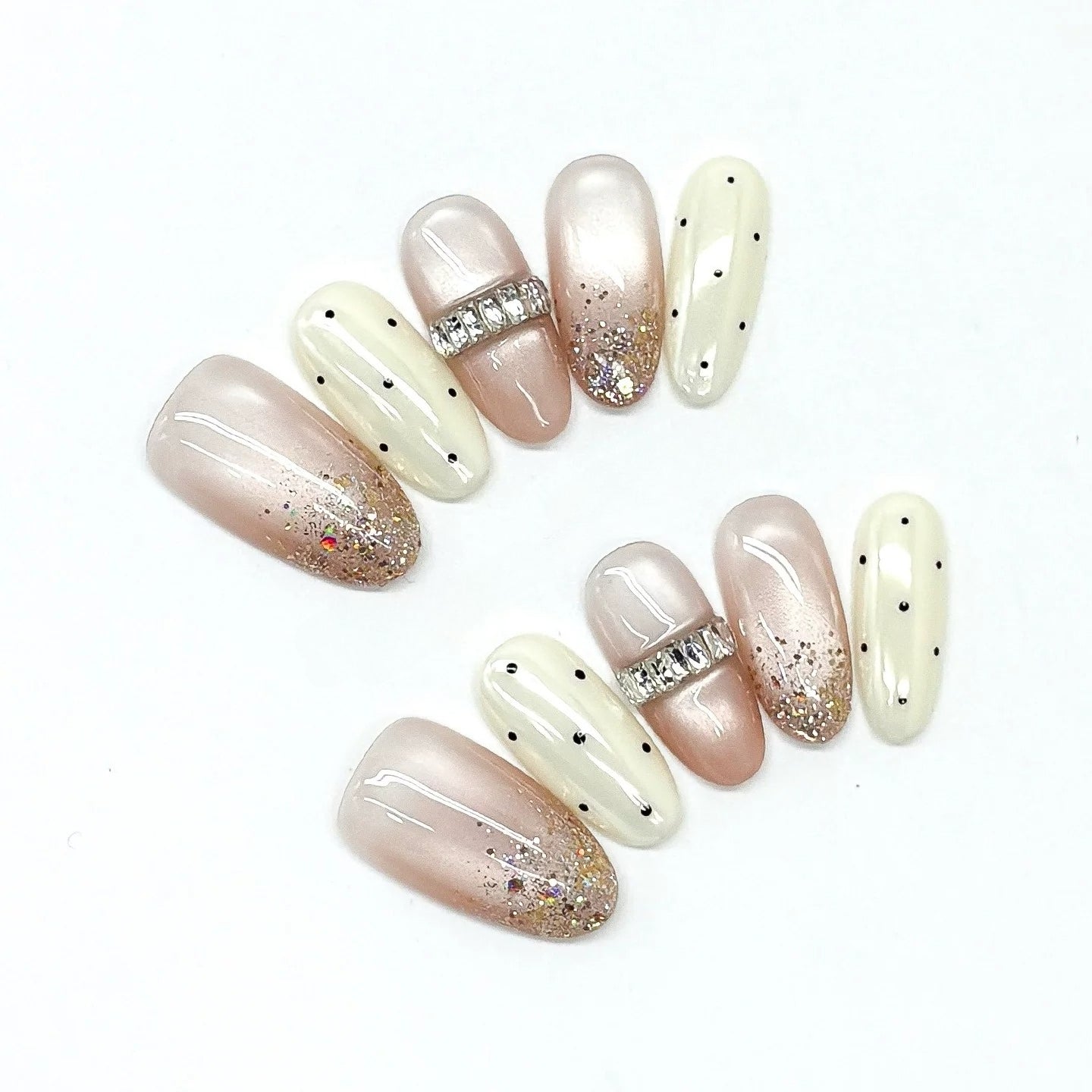 3D Diamond Band & Chrome Nails by EvadiaGrace